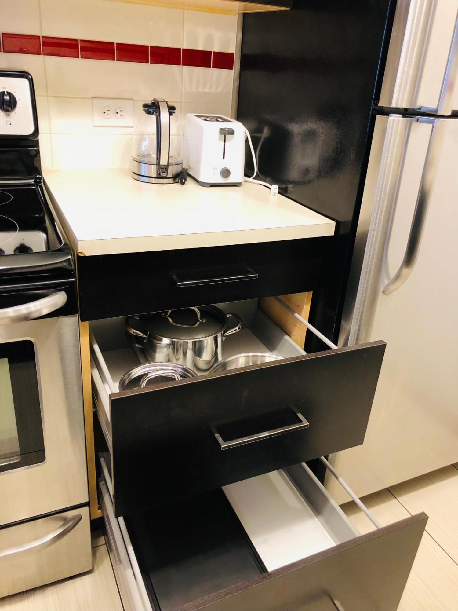 5th Floor 1 Bedroom With Parking